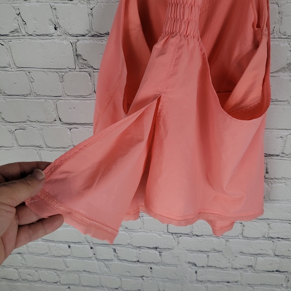 LULULEMON | Free Spirit flowy built-in bra high neck tank top - Picture 4 of 8